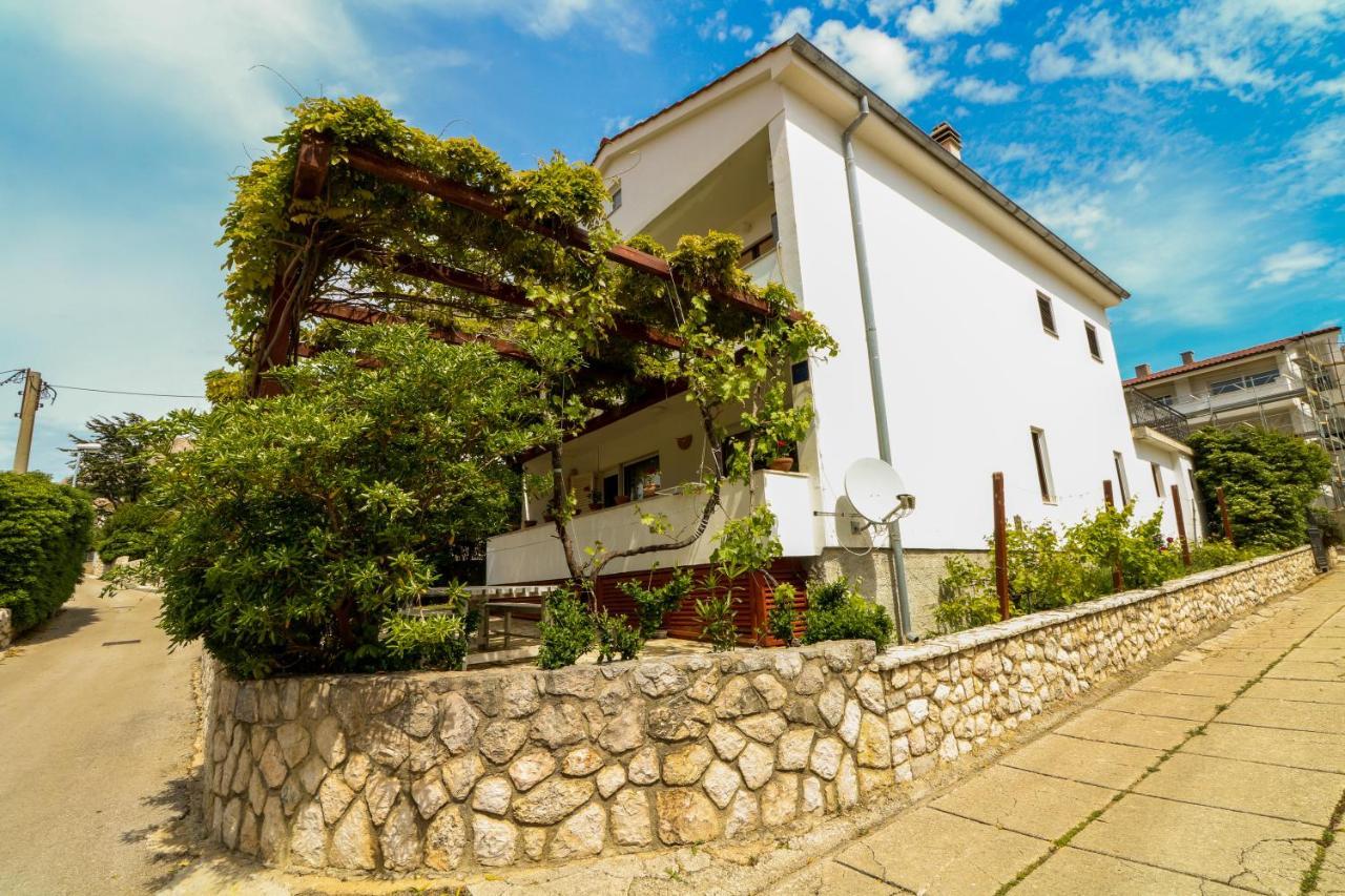 Edo With Terrace Apartment