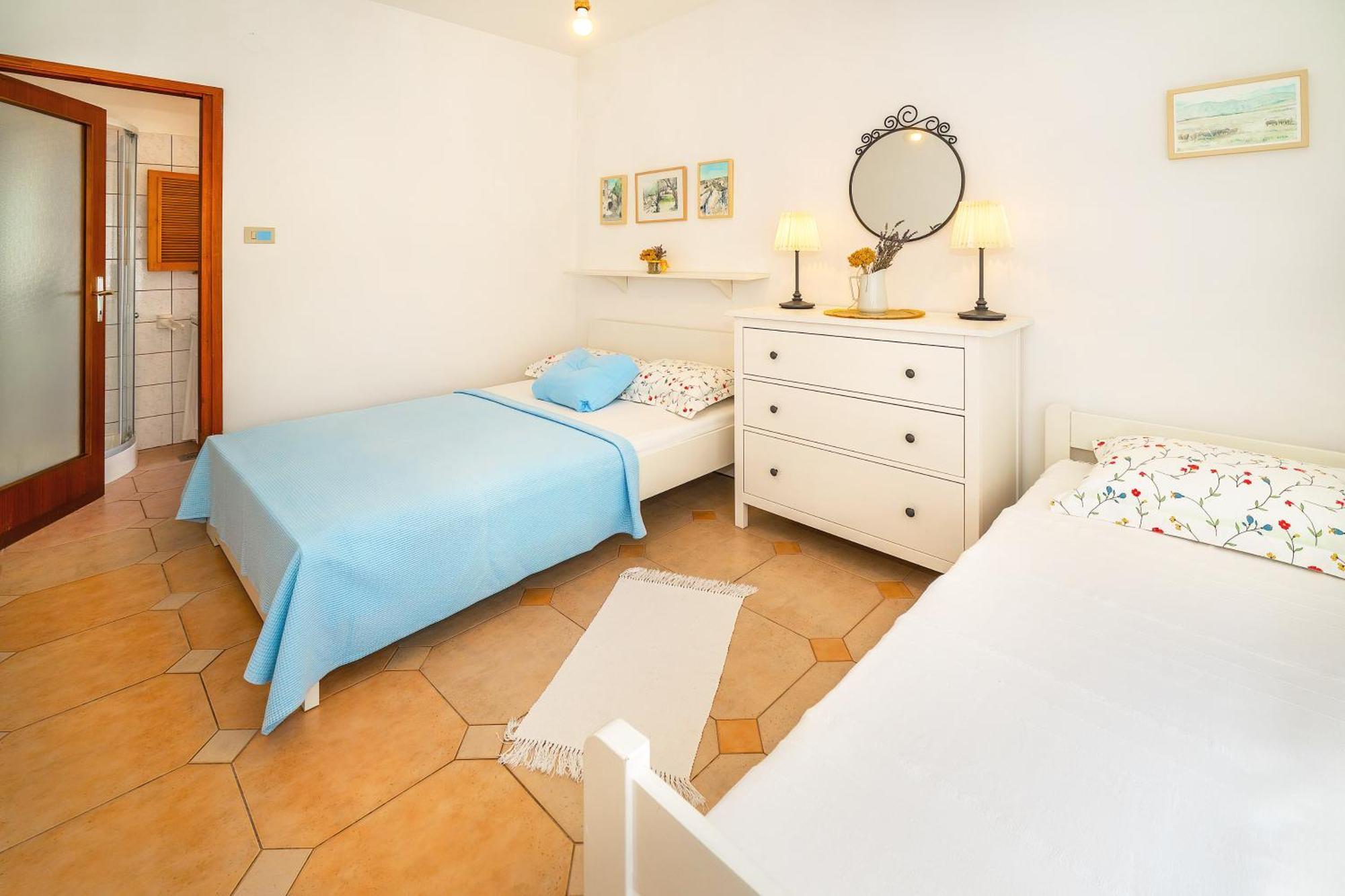 Apartment Edo With Terrace Baska (Krk)