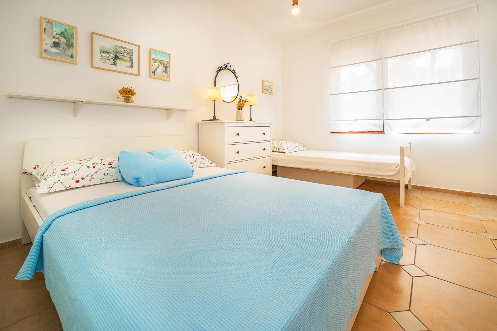 Apartment Edo With Terrace Baska (Krk)